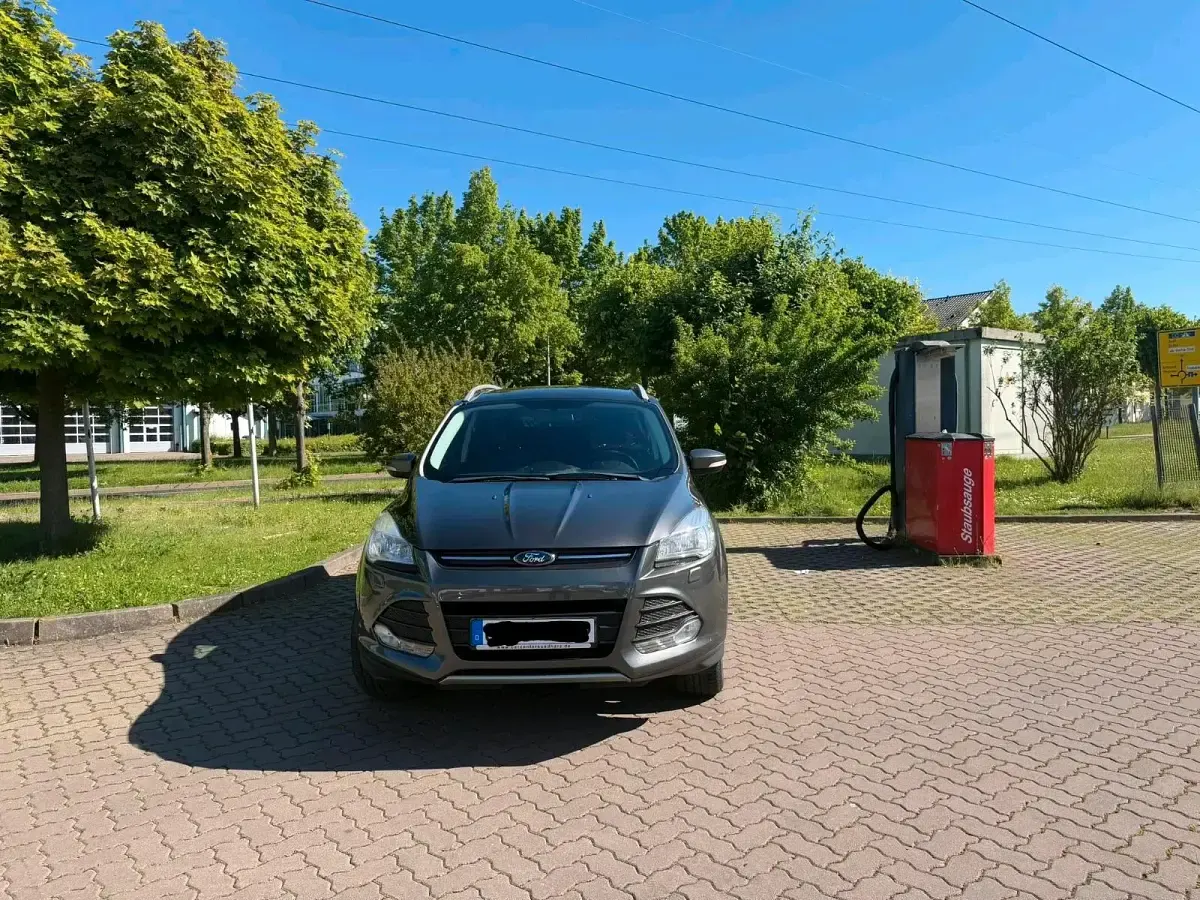 Gebraucht Ford Kuga SYNC Edition 150 PS (110 kW) 2015 Grau SUV