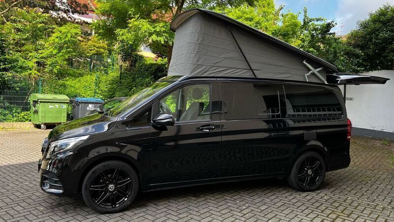 Schwarz Gebraucht 2022 Mercedes V220 Marco Polo Van / Kleinbus | 79.950 € - Bild 1/4