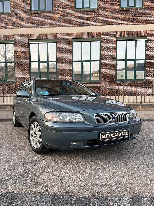 Używany Volvo V70 140 KM (102 kW) 2001 Zielony Kombi