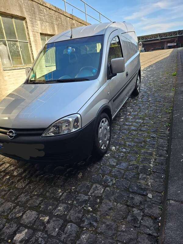 Silber Gebraucht 2006 Opel Combo Van / Kleinbus | 2.950 € (Etwas zu teuer) - Bild 1/4