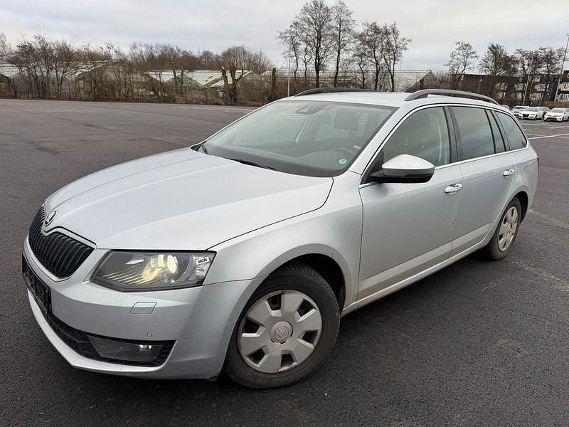 Silber Gebraucht 2016 Skoda Octavia Style Kombi | 7.400 € (Guter Preis) - Bild 1/3