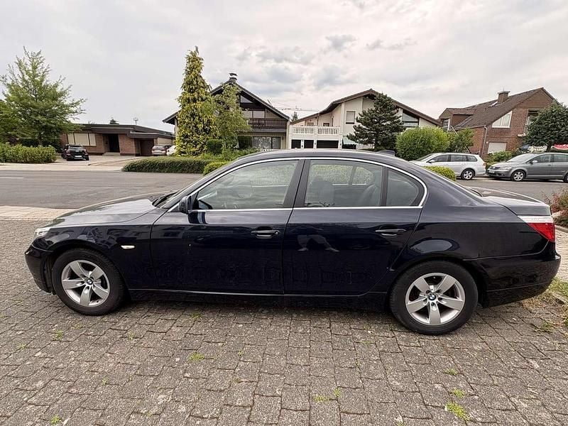 Gebraucht BMW 523 190 PS (139 kW) 2007 Limousine