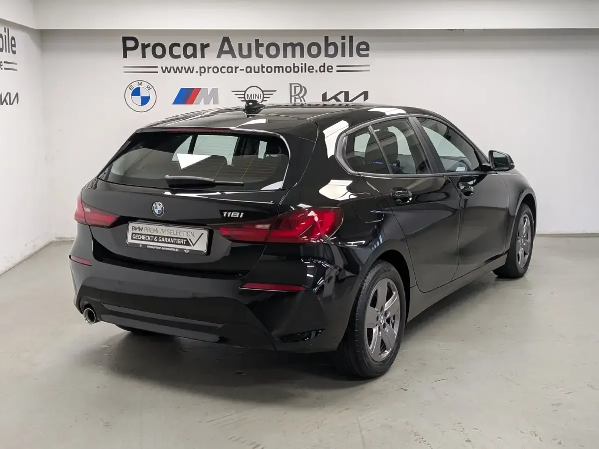 Gebraucht BMW 118 Advantage 136 PS (100 kW) 2022 Schwarz Kleinwagen