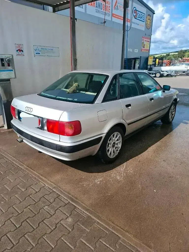 Gebraucht Audi 80 90 PS (66 kW) 1992 Silber Limousine
