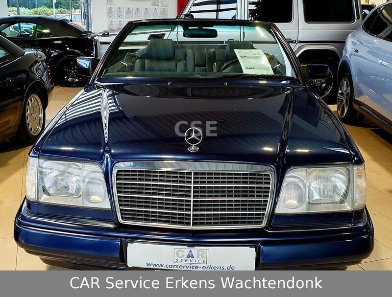 Brugt Mercedes E220 150 HK (110 kW) 1994 Blå Cabriolet