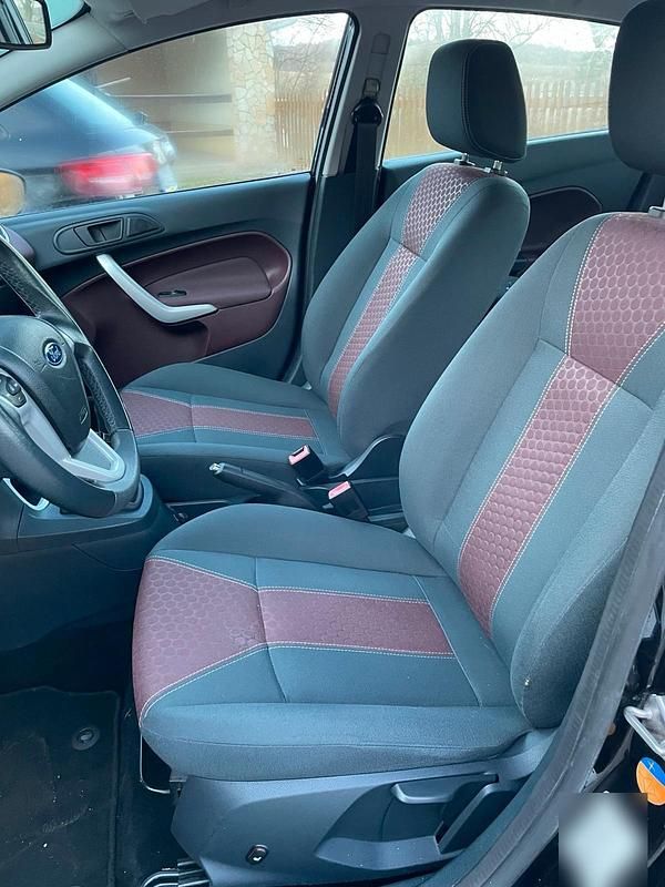 Gebraucht Ford Fiesta Titanium 82 PS (60 kW) 2010 Schwarz Kleinwagen