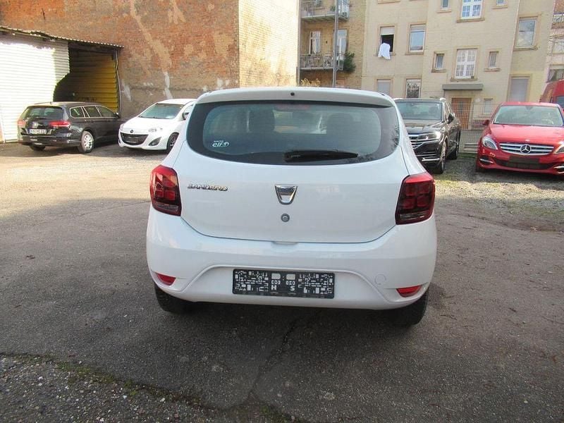 Gebraucht Dacia Sandero Comfort 73 PS (53 kW) 2018 Weiß Limousine