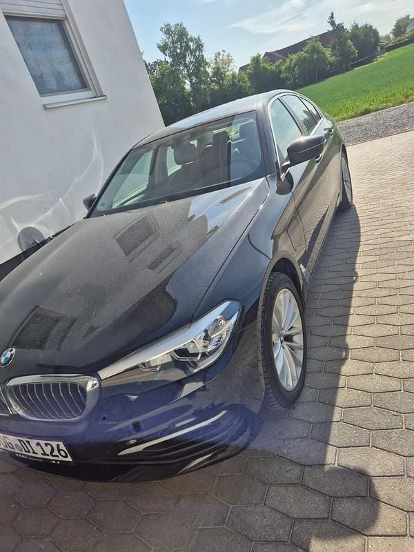 Schwarz Gebraucht 2019 BMW 530e Limousine | 23.500 € (Superpreis) - Bild 1/4