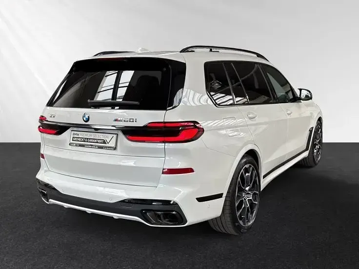 Gebraucht BMW X7 M Sport 530 PS (389 kW) 2025 Mineralweiss metallic SUV