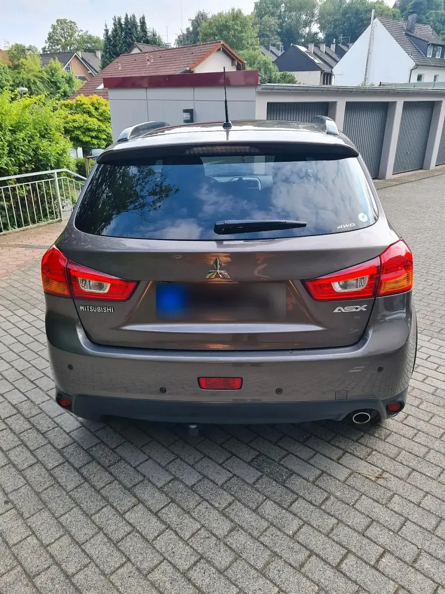 Gebraucht Mitsubishi Colt 150 PS (110 kW) 2016 Braun SUV