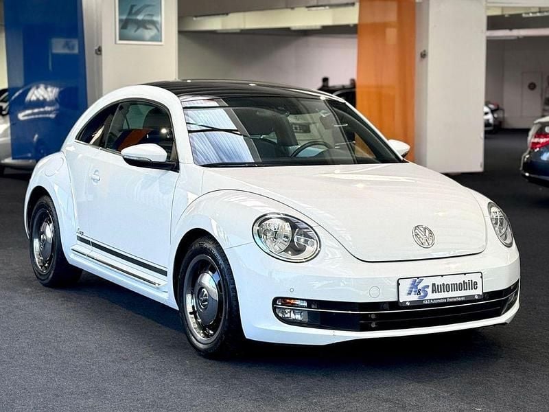 Gebraucht VW Beetle Cup 105 PS (77 kW) 2015 Weiß Kleinwagen