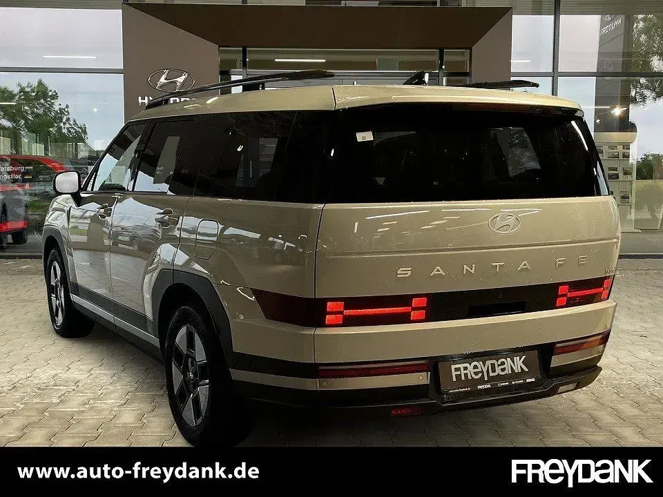 Gebraucht Hyundai Santa Fe Intro Edition 160 PS (117 kW) 2026 Cyber sage SUV