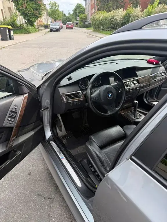 Gebraucht BMW 535 Performance 272 PS (200 kW) 2024 Silber Limousine