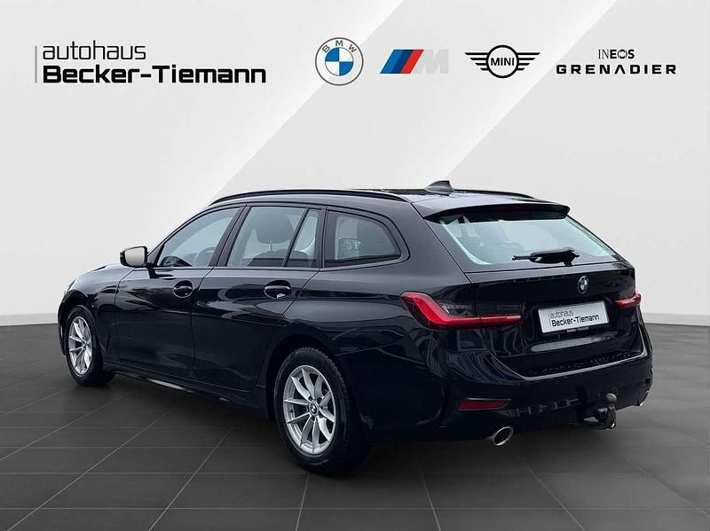 Gebraucht BMW 320 Advantage 190 PS (139 kW) 2021 Schwarz Kombi