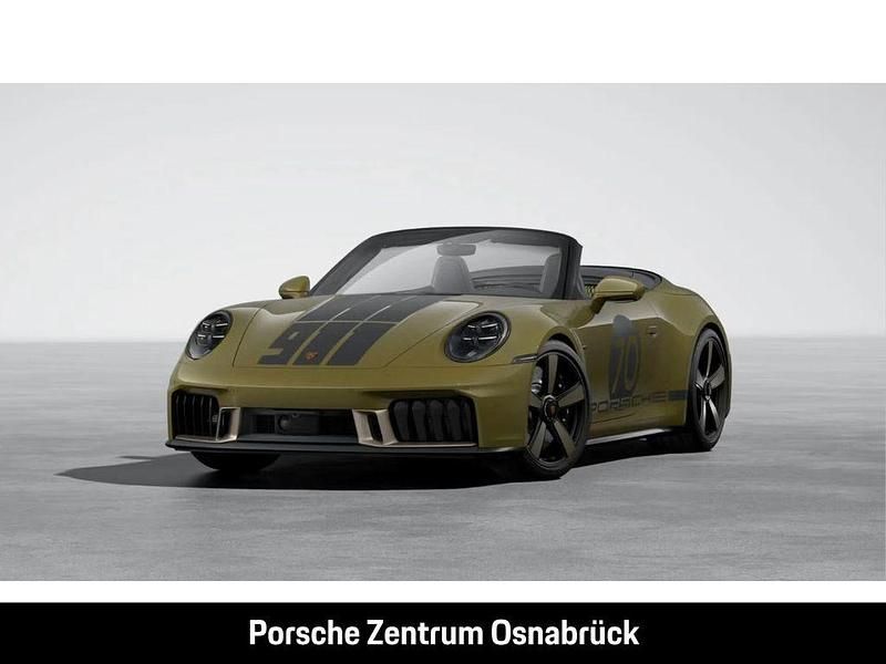 Grün (olive neo) Neu 2025 Porsche 992 Cabrio | 261.598 € - Bild 1/4