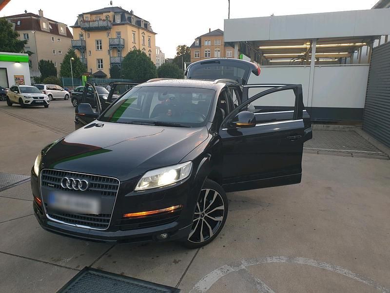 Schwarz Gebraucht 2007 Audi Q7 SUV | 8.580 € (Fairer Preis) - Bild 1/4