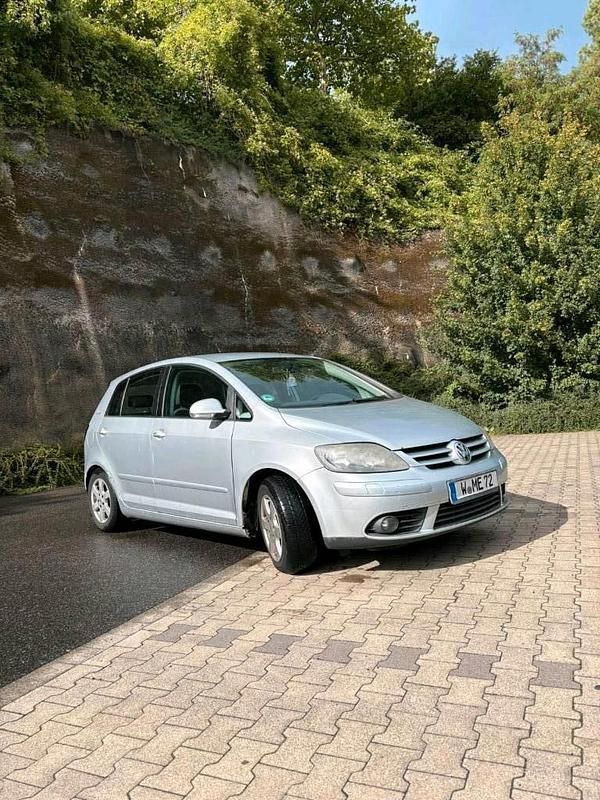 Silber Gebraucht 2007 VW Golf V Kombi | 2.300 € (Guter Preis) - Bild 1/4