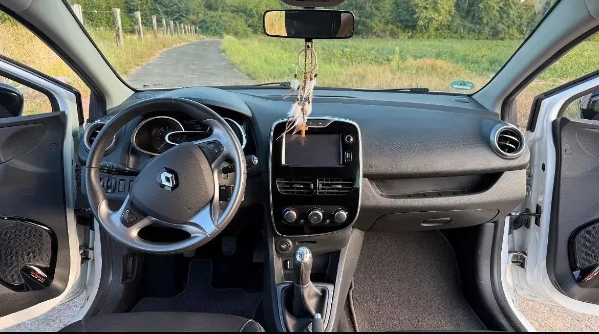 Gebraucht Renault Clio IV LIMITED 90 PS (66 kW) 2015 Weiß Kleinwagen
