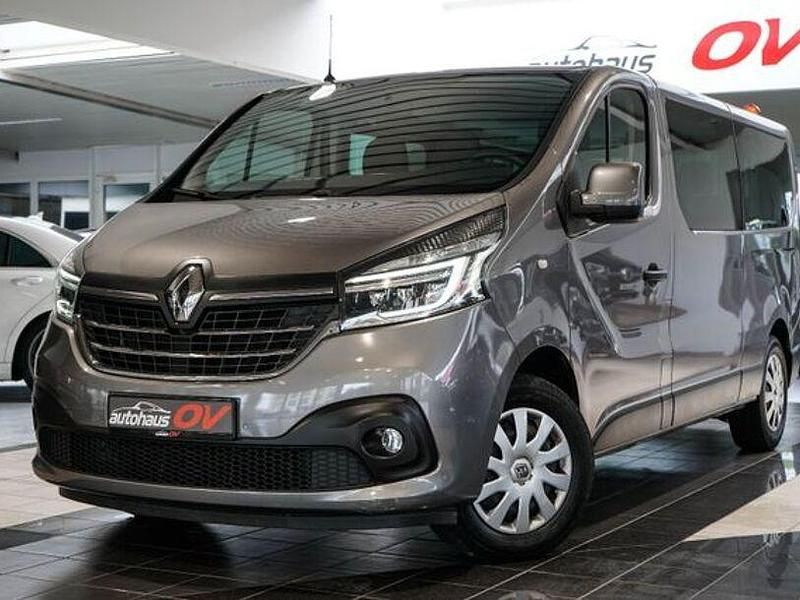 Grau cassiopee Gebraucht 2020 Renault Trafic Life Van / Kleinbus | 24.900 € (Superpreis) - Bild 1/4