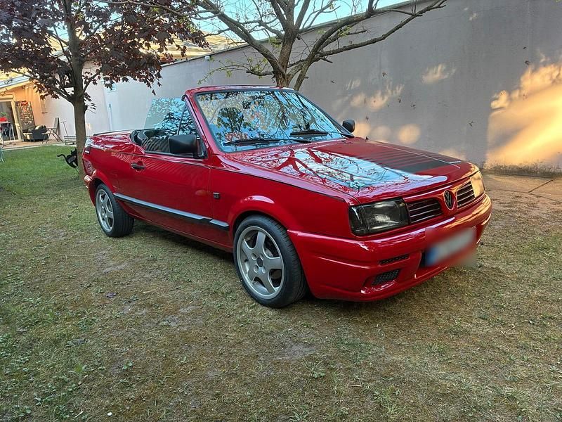 Second-hand VW Polo 55 CP (40 kW) 1992 Roșu Cabrio