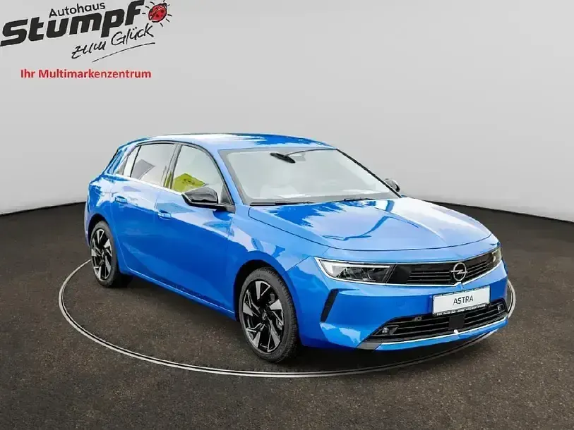 Gebraucht Opel Astra Elegance 131 PS (96 kW) 2022 Kobalt blau/vertigo blau Kleinwagen