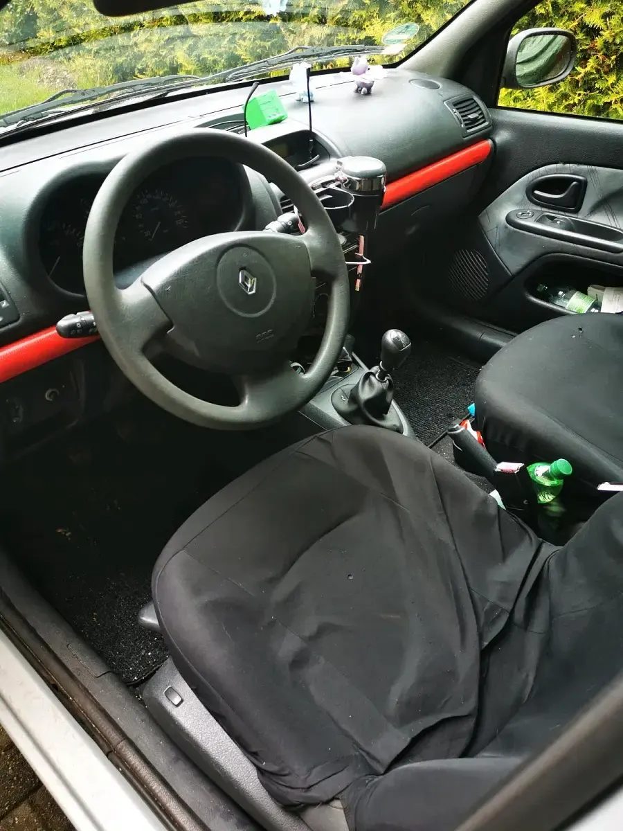 Gebraucht Renault Clio II 75 PS (55 kW) 2001 Silber Kleinwagen