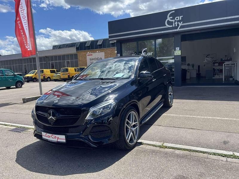 Obsidianschwarz metalliclack Gebraucht 2016 Mercedes GLE350 SUV | 45.499 € - Bild 1/4