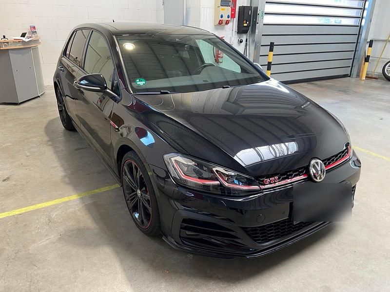 Gebraucht VW Golf VII GTI 245 PS (180 kW) 2018 Schwarz Kleinwagen