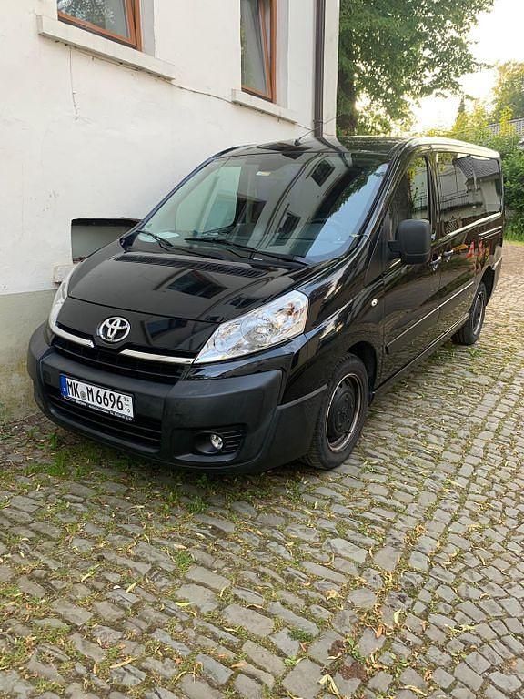 Schwarz Gebraucht 2015 Toyota Proace Van / Kleinbus | 11.500 € (Fairer Preis) - Bild 1/4