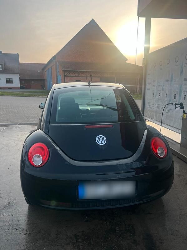 Gebraucht VW New Beetle 75 PS (55 kW) 2006 Schwarz Kleinwagen