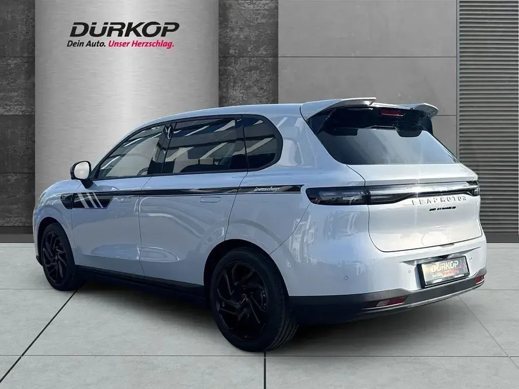 Neu Leapmotor B10 69 kW (95 PS) 2026 Silber SUV