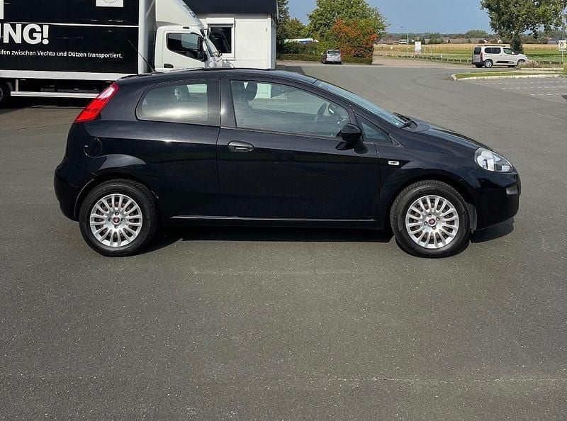 Gebraucht Fiat Punto Pop 69 PS (50 kW) 2015 Schwarz Kleinwagen