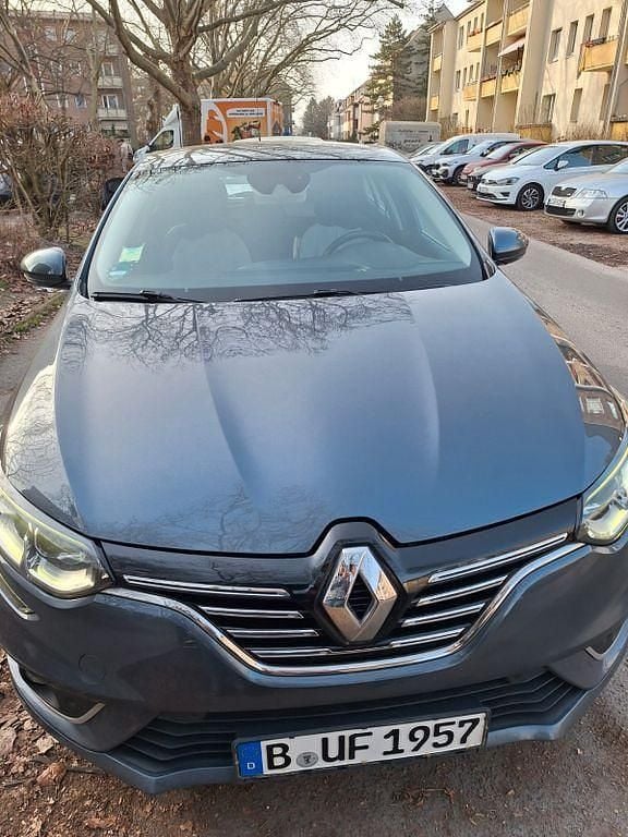 Gebraucht Renault Mégane IV Play 132 PS (97 kW) 2017 Grau Limousine