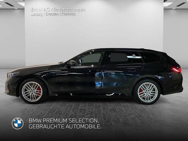 Neu BMW 550e M Sport 313 PS (230 kW) 2026 Schwarz Kombi