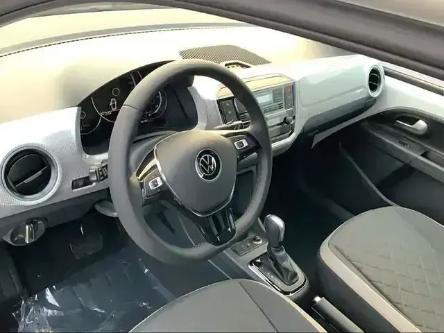 Second-hand VW e-up! Edition 61 kW (83 CP) 2024 Alb Hatchback