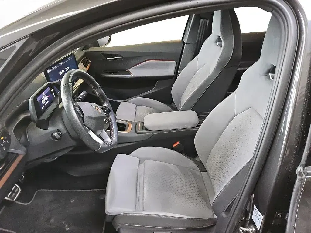 Second-hand Cupra Born 150 kW (204 CP) 2024 Gri Hatchback
