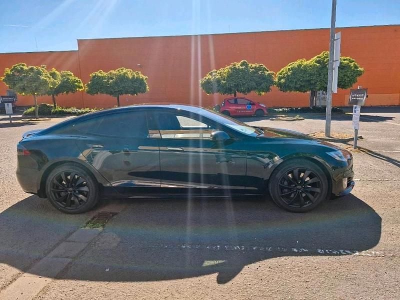 Second-hand Tesla Model S 235 kW (320 CP) 2017 Negru Hatchback