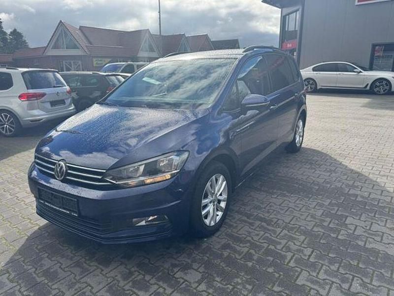 Blau Gebraucht 2016 VW Touran Comfortline Van / Kleinbus | 12.750 € (Guter Preis) - Bild 1/4