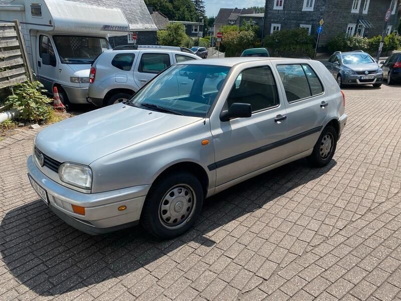 Silber Gebraucht 1996 VW Golf III Kleinwagen | 1.700 € (Guter Preis) - Bild 1/4