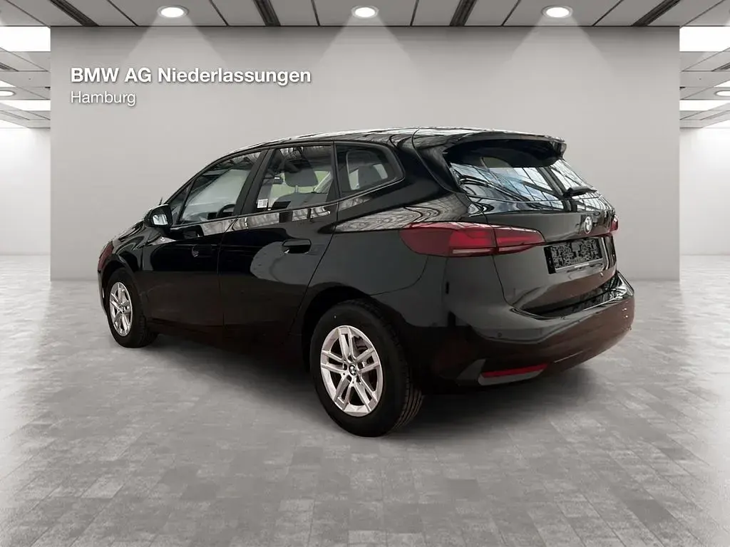 Gebraucht BMW 218 Active Tourer 136 PS (100 kW) 2023 Schwarz Van / Kleinbus