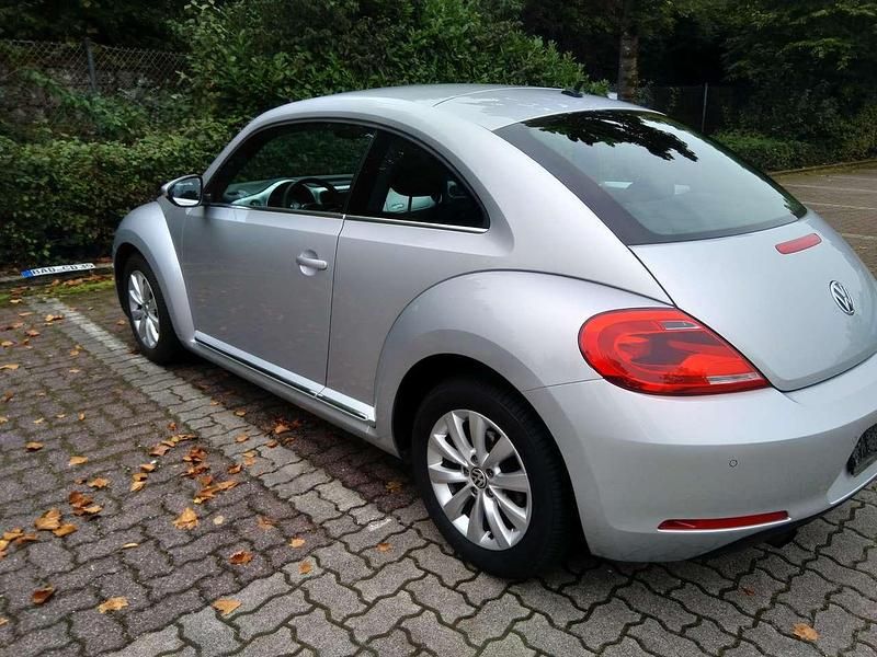 Gebraucht VW Beetle Design 105 PS (77 kW) 2014 Grau Kleinwagen