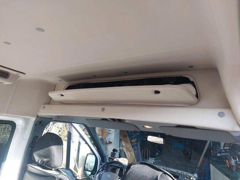 Gebraucht Ford Transit 114 PS (83 kW) 2010 Weiß Van / Kleinbus