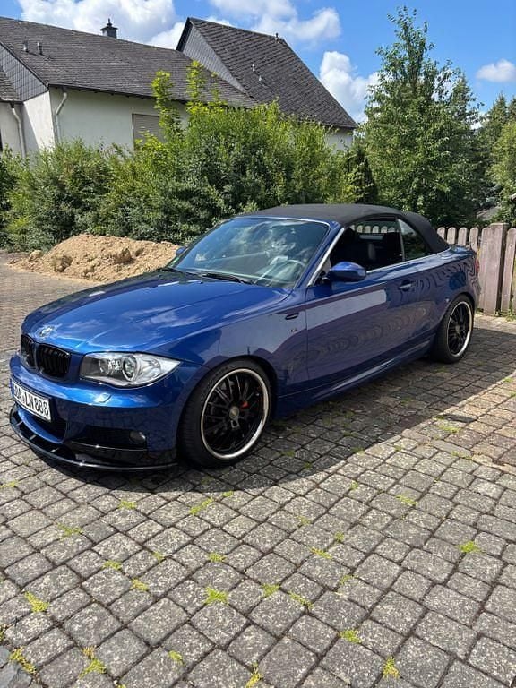 Blau Gebraucht 2009 BMW 123 Cabriolet Performance Cabrio | 8.900 € (Superpreis) - Bild 1/4
