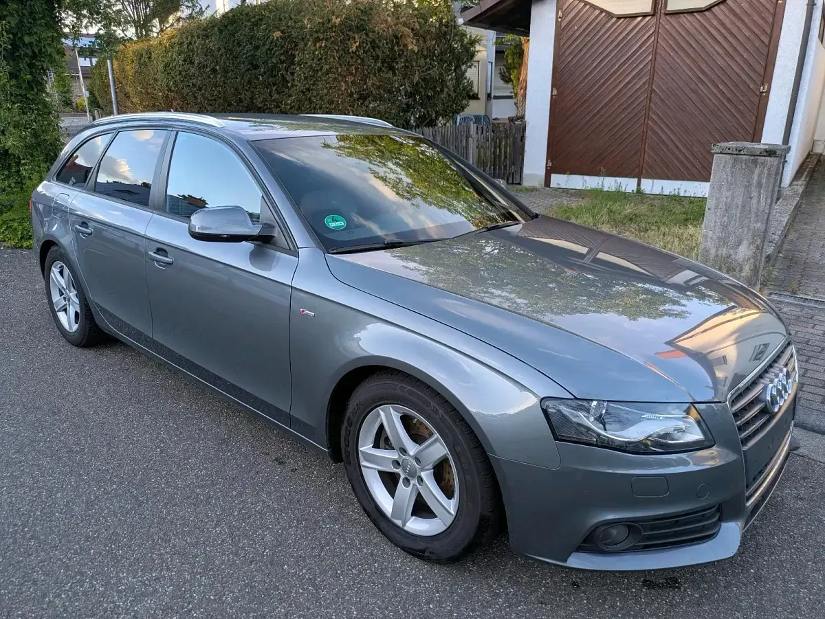 Gebraucht Audi A4 S-Line 143 PS (105 kW) 2011 Grau Kombi