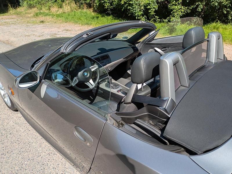 Gebraucht BMW Z4 170 PS (125 kW) 2004 Beige Cabrio