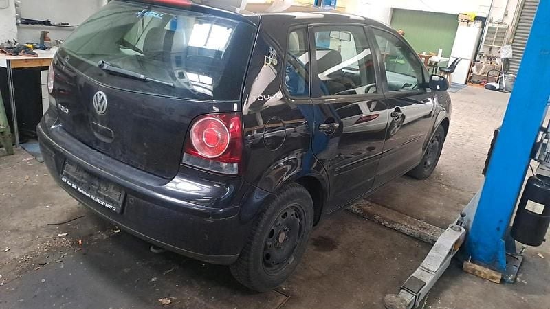Gebraucht VW Polo 60 PS (44 kW) 2007 Schwarz Kleinwagen