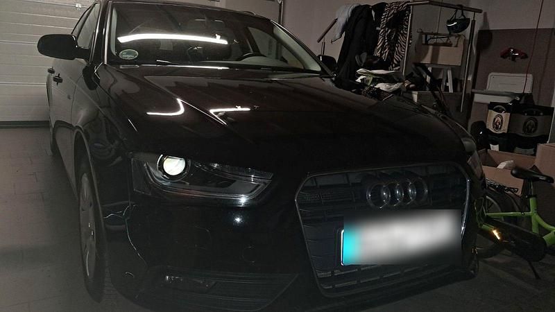 Gebraucht Audi A4 Ambiente 150 PS (110 kW) 2014 Schwarz Kombi