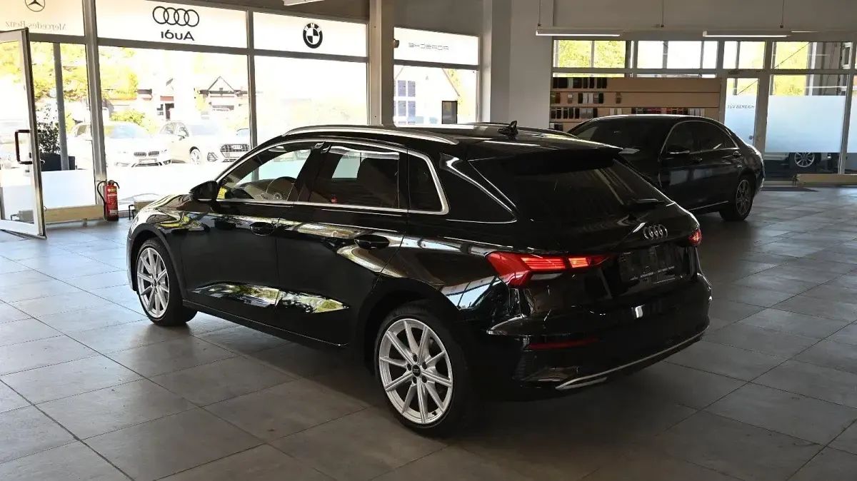 Gebraucht Audi A3 Sportback Advanced Plus 150 PS (110 kW) 2023 Schwarz Kleinwagen