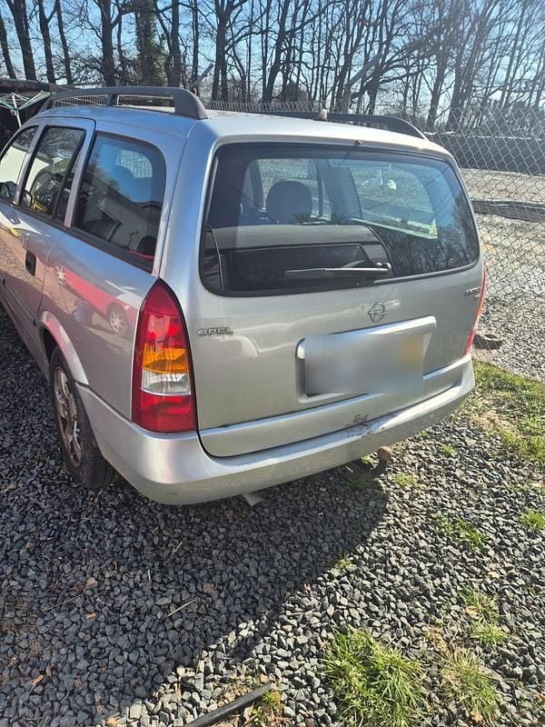 Gebraucht Opel Astra 85 PS (62 kW) 2001 Silber Kombi