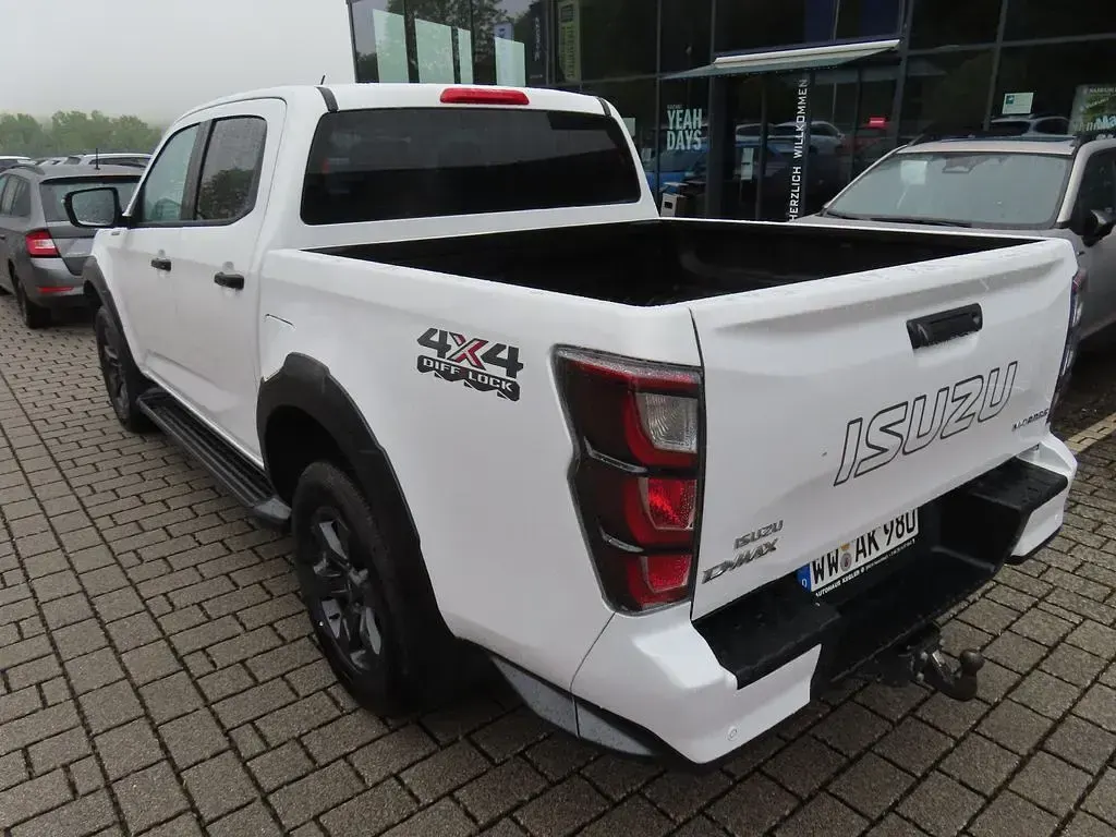 Gebraucht Isuzu D-Max 163 PS (119 kW) 2025 Weiß Pickup